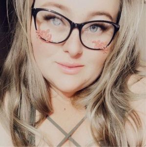 Meet your Posher, Jade